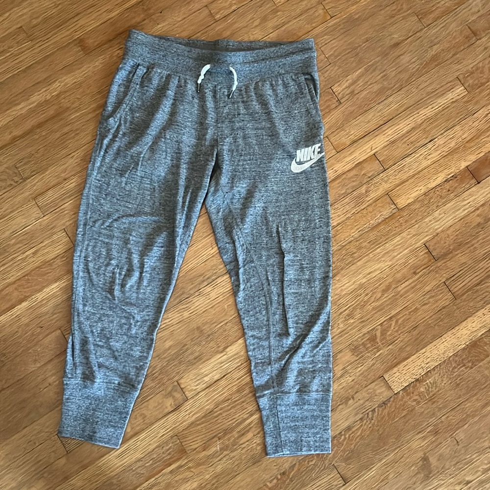 Nike cropped jogger